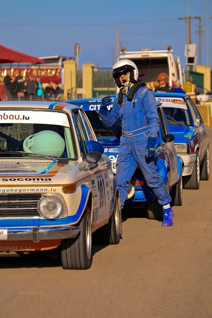 被这段恋情 被这段恋情